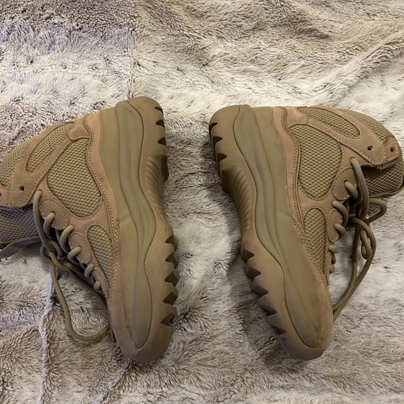 Yeezy desert boot - Picture 2 of 6